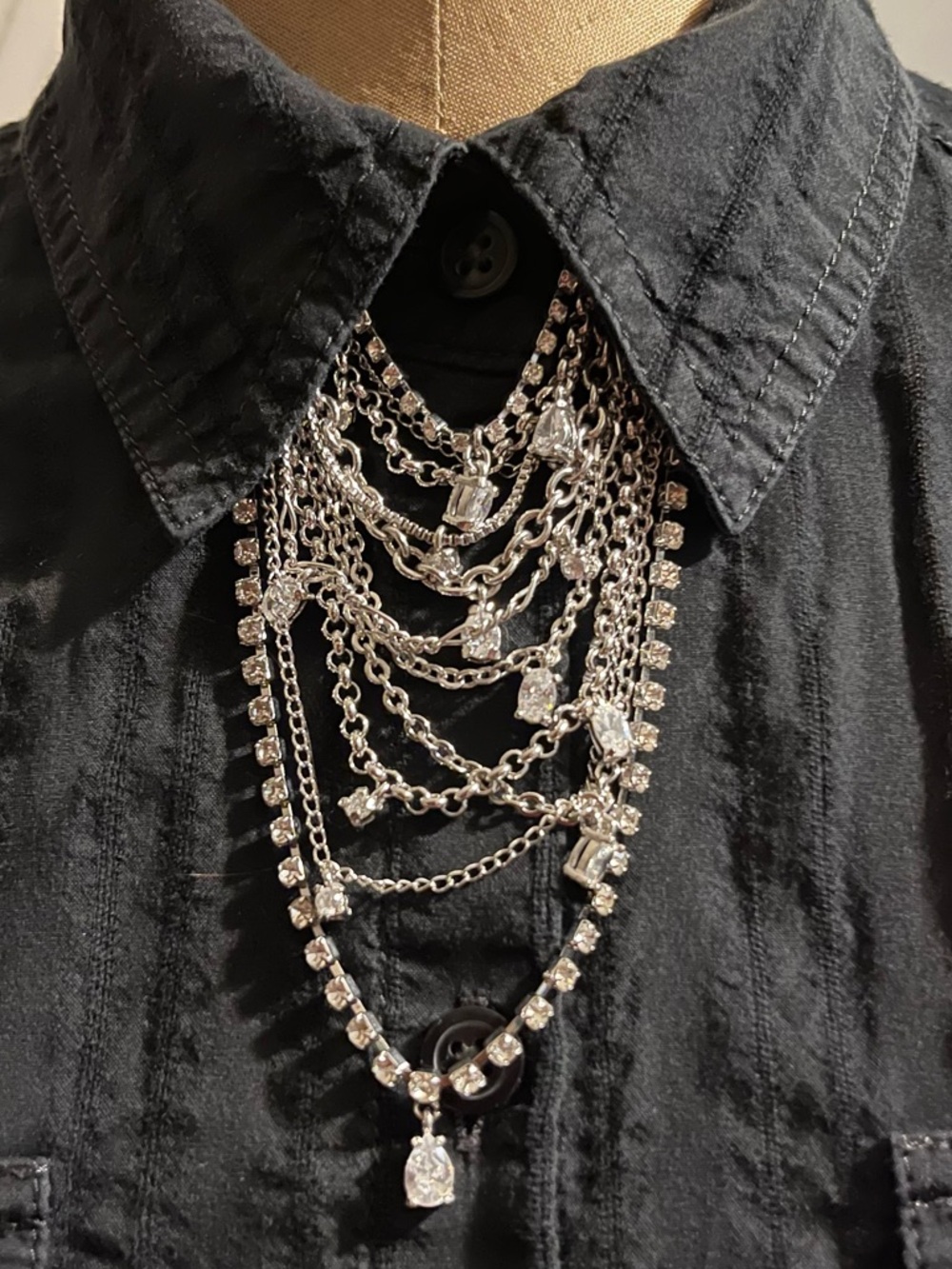 Crystal Drape Pin - Picture 1 of 8